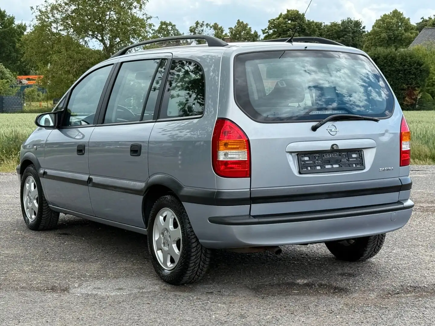 Vehicle image, number 3