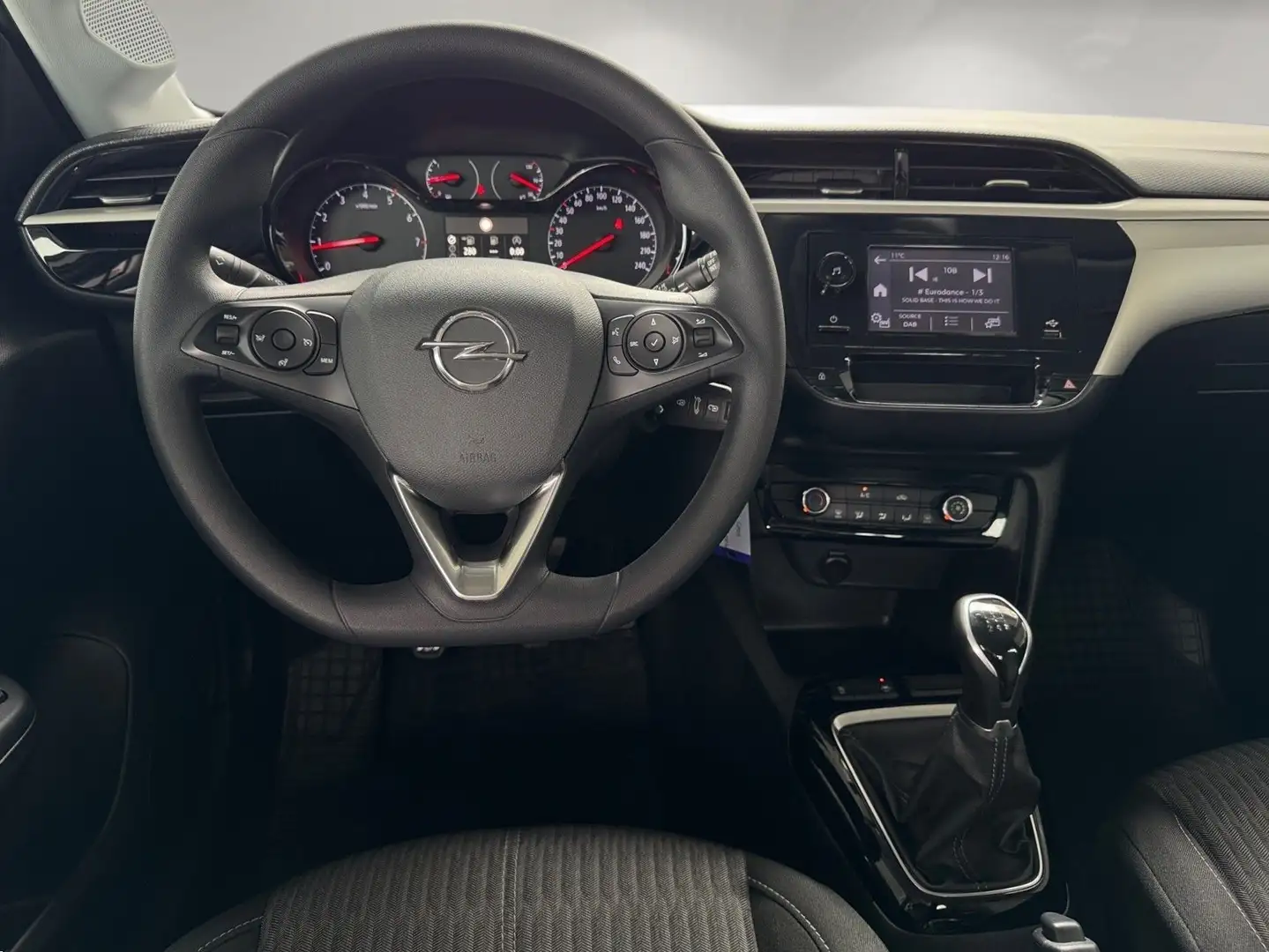 Vehicle image, number 16