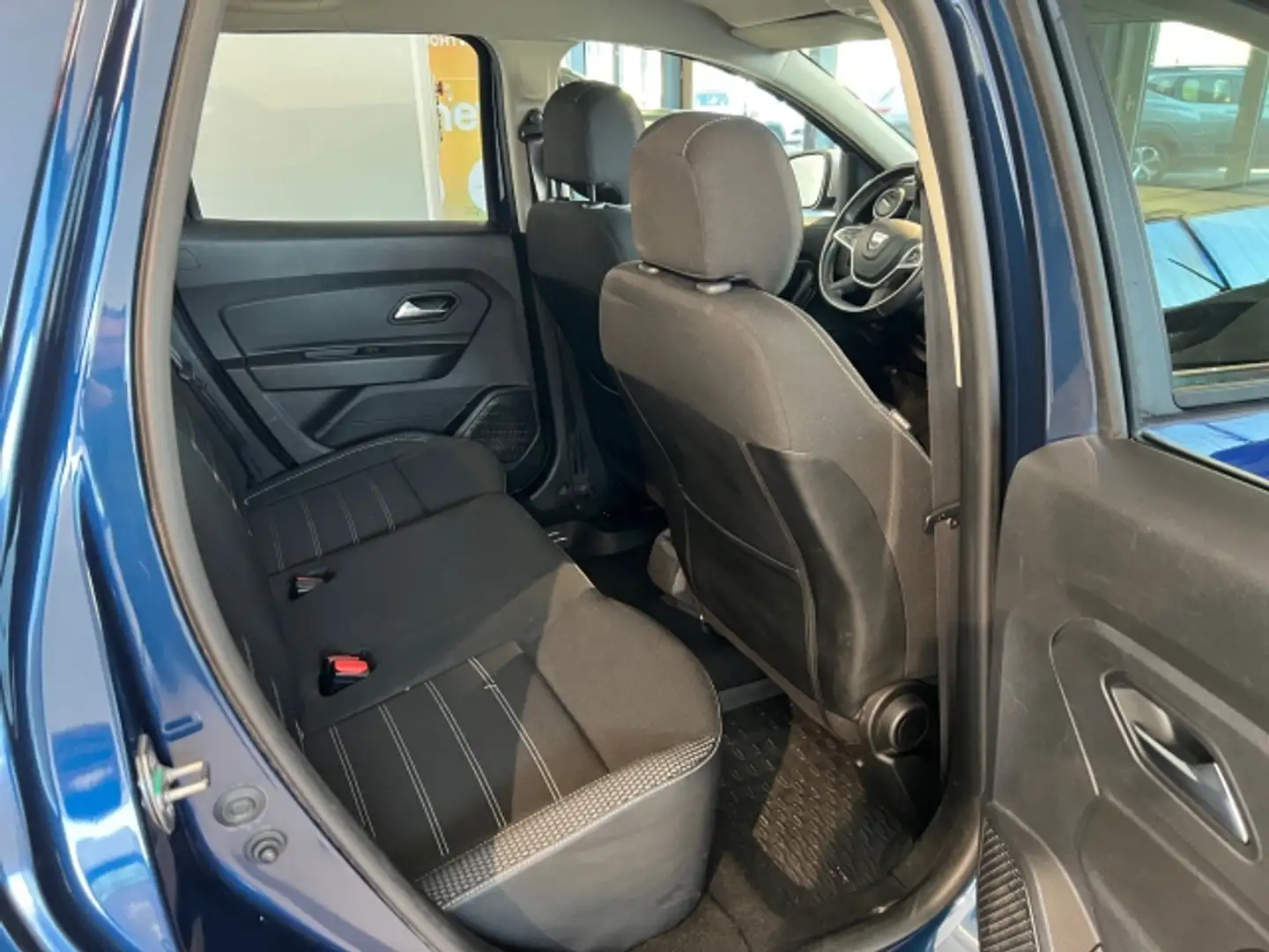 Vehicle image, number 9