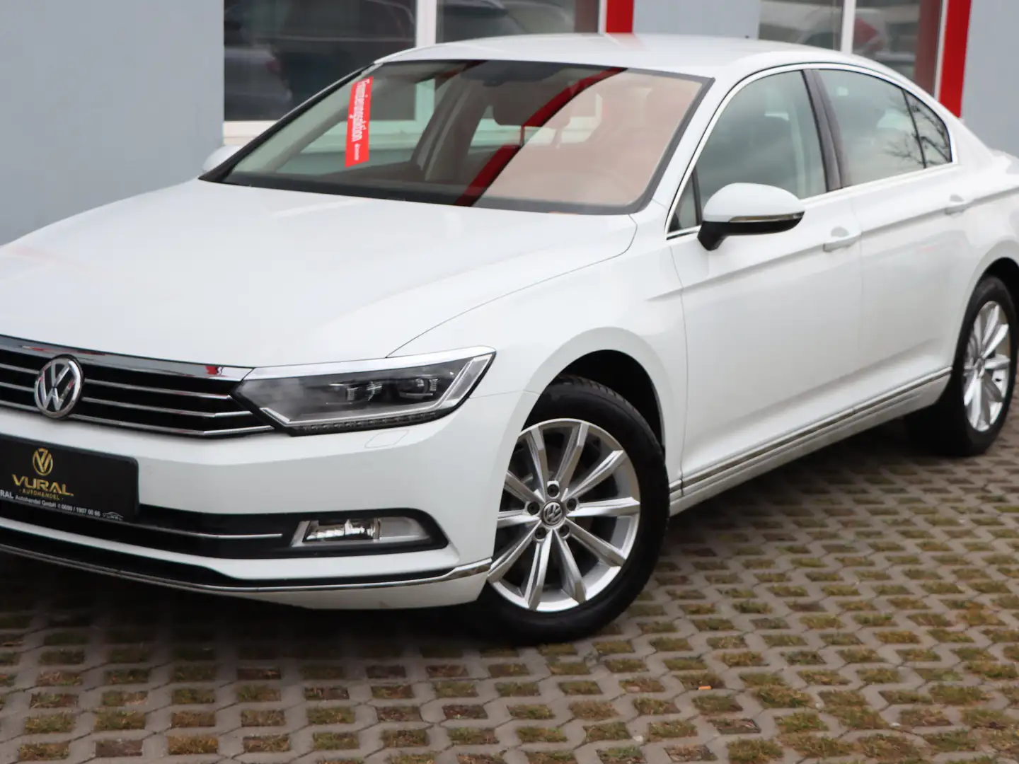 Vehicle image, number 14