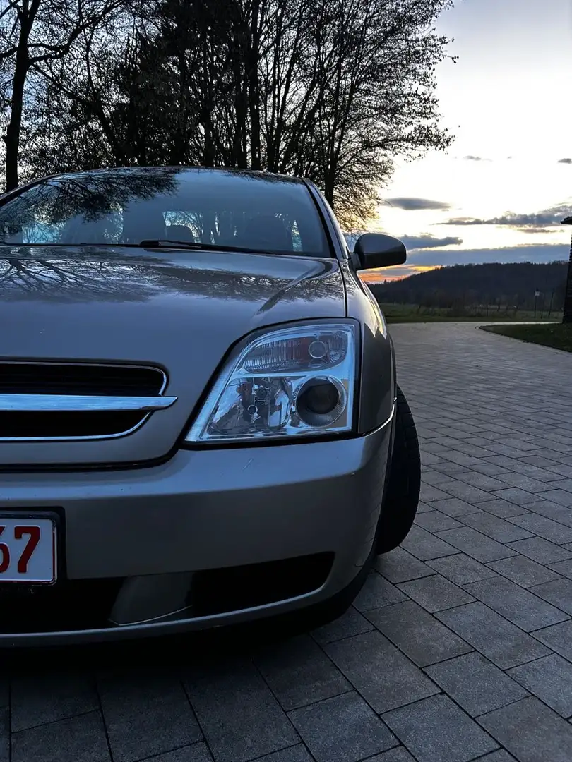 Vehicle image, number 9