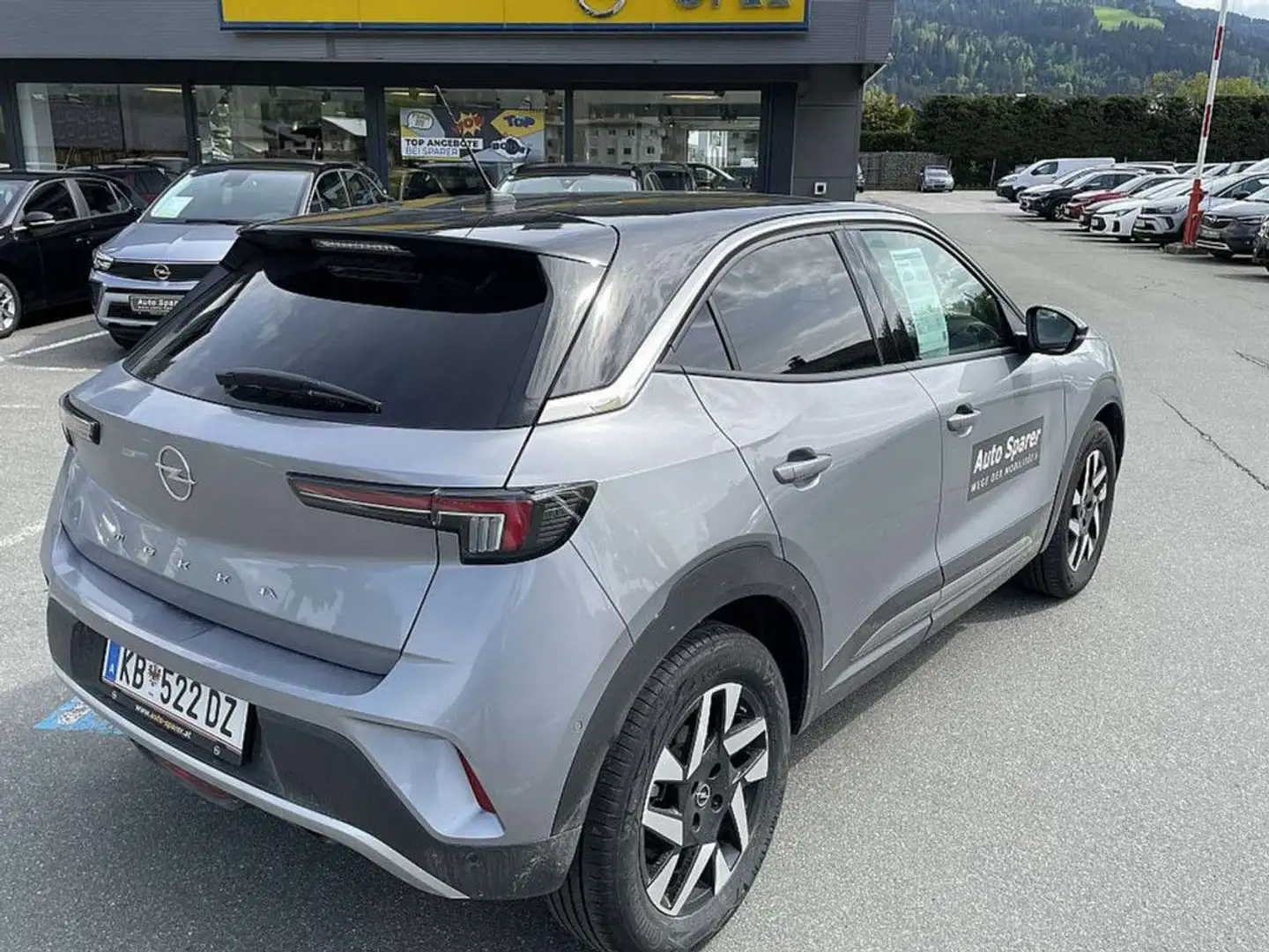 Vehicle image, number 4
