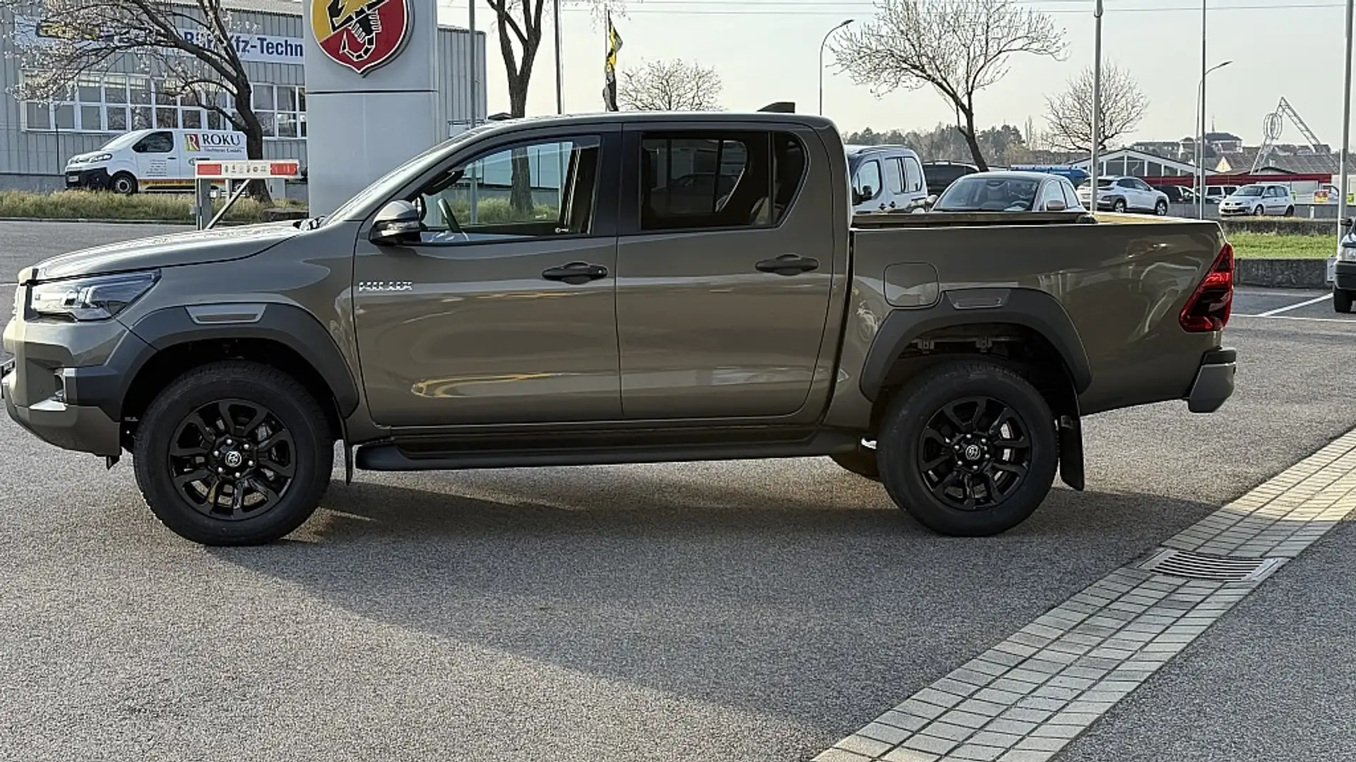Vehicle image, number 2