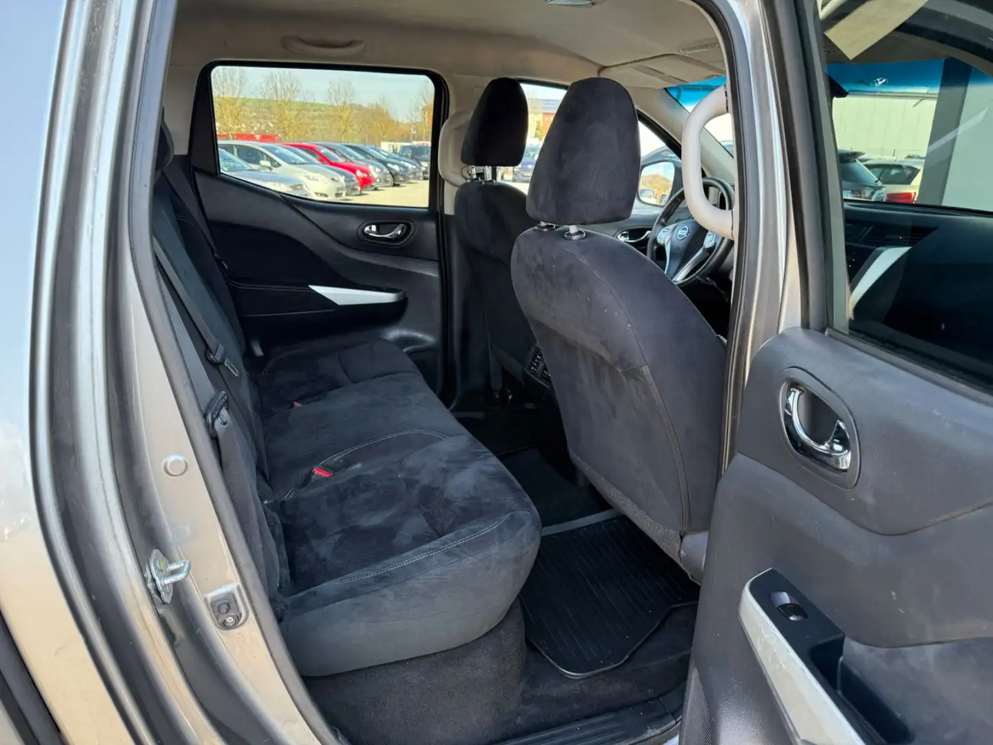 Vehicle image, number 19