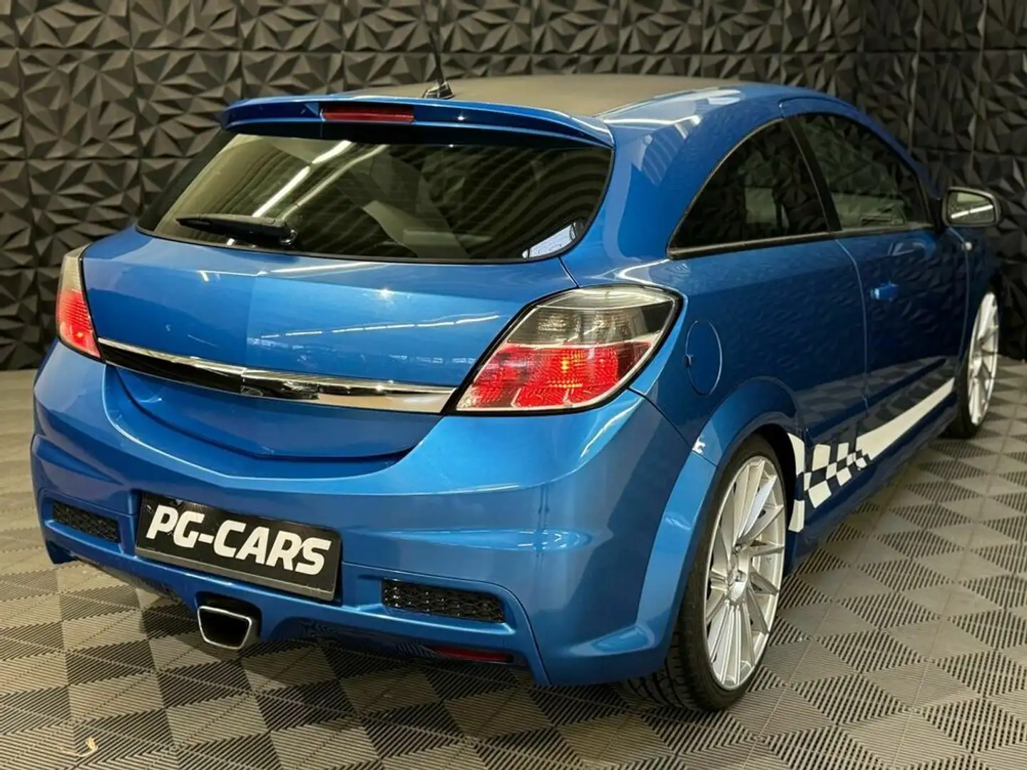 Vehicle image, number 8