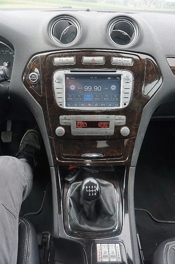 Vehicle image, number 14