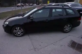 Vehicle image thumbnail, number 3