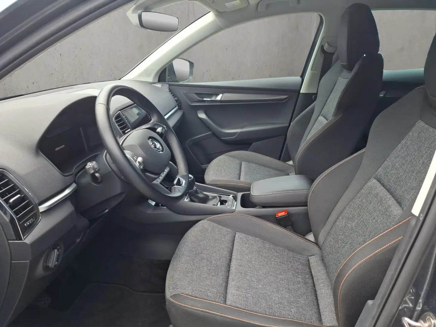 Vehicle image, number 9