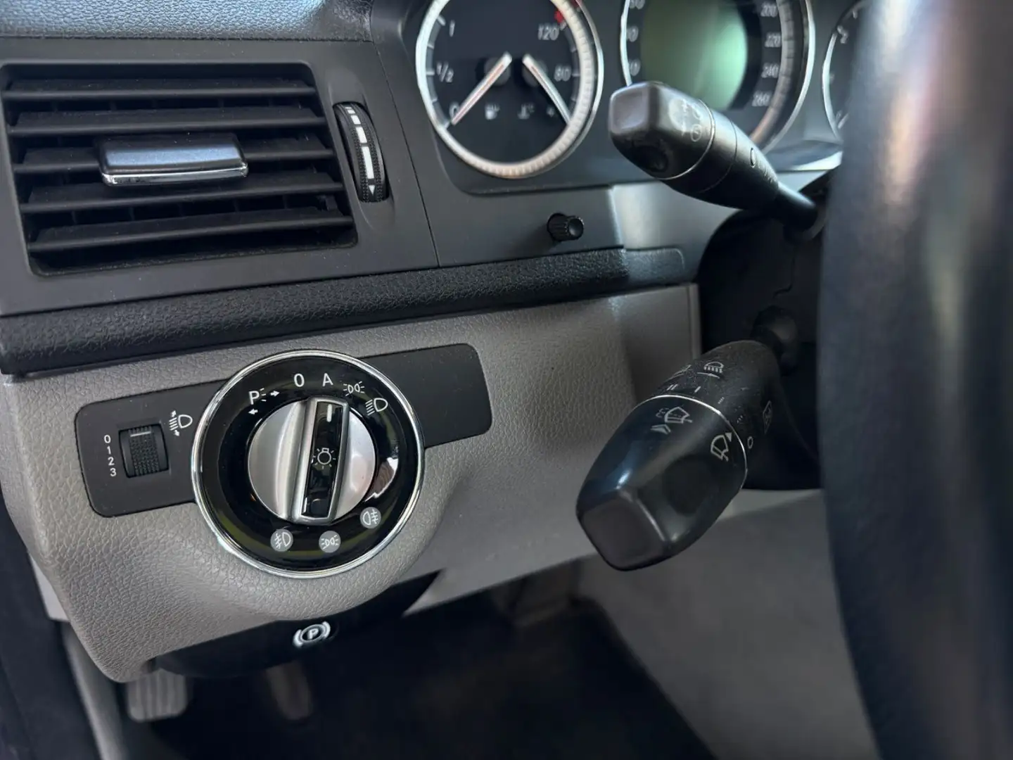 Vehicle image, number 20