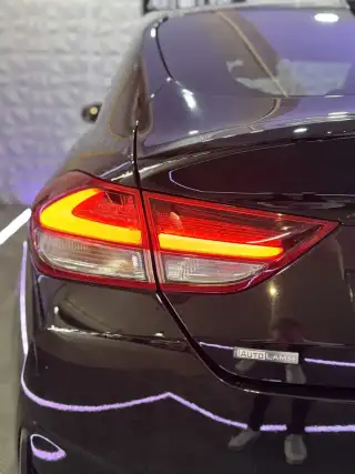 Vehicle image thumbnail, number 6