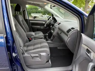 Vehicle image thumbnail, number 16