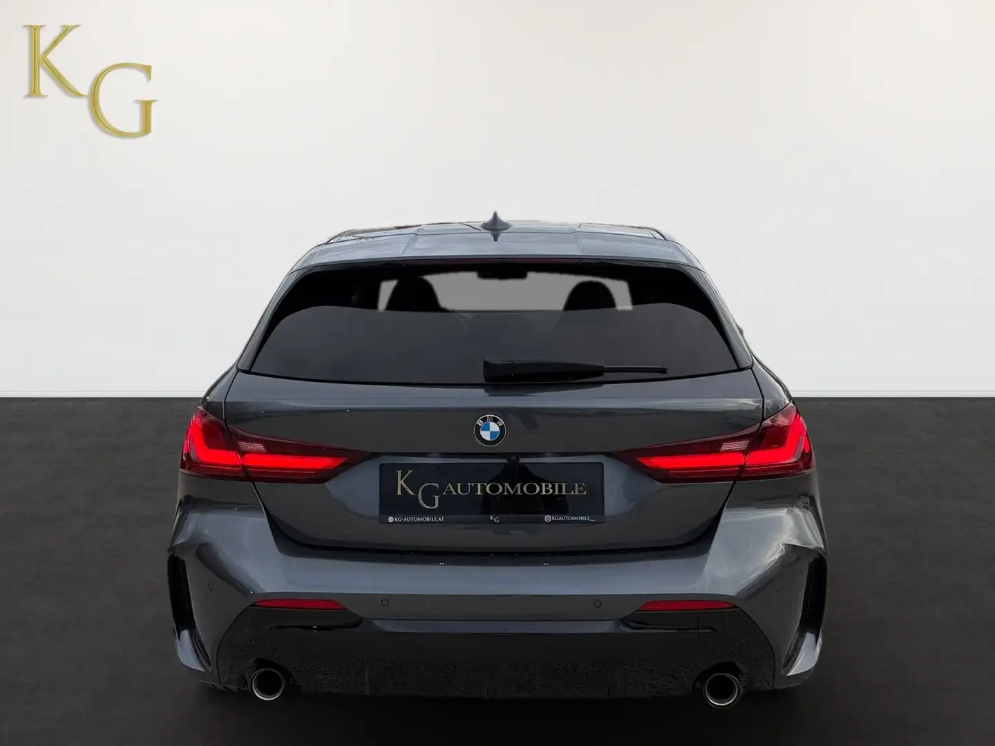 Vehicle image, number 6