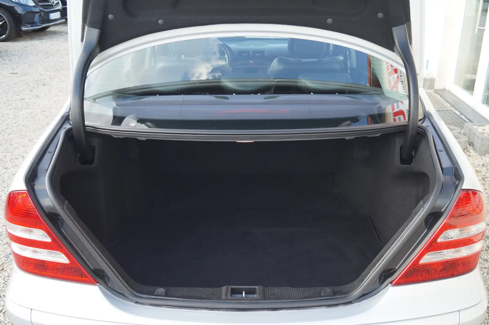Vehicle image, number 5