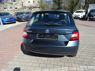 Vehicle image thumbnail, number 4