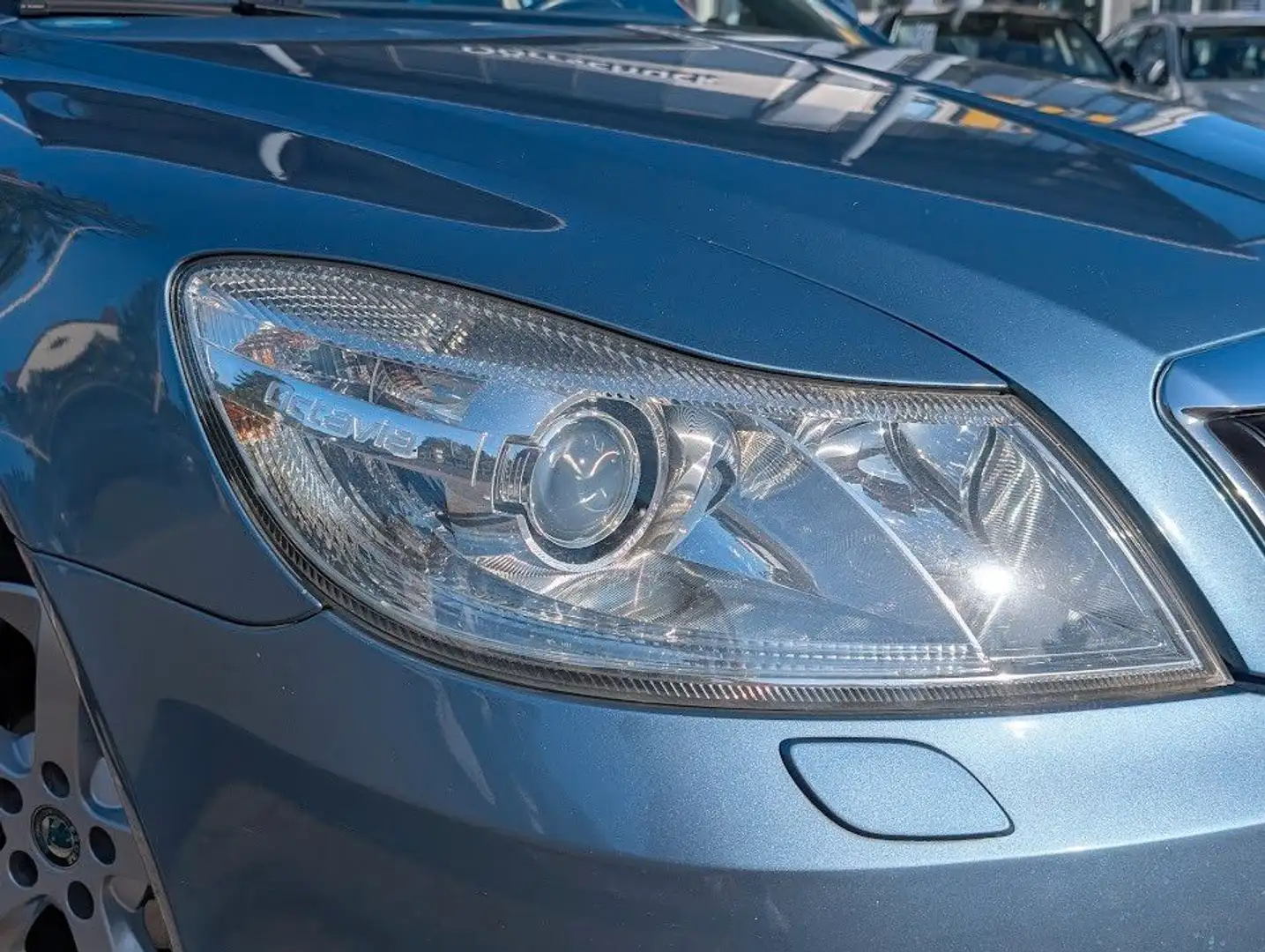 Vehicle image, number 3