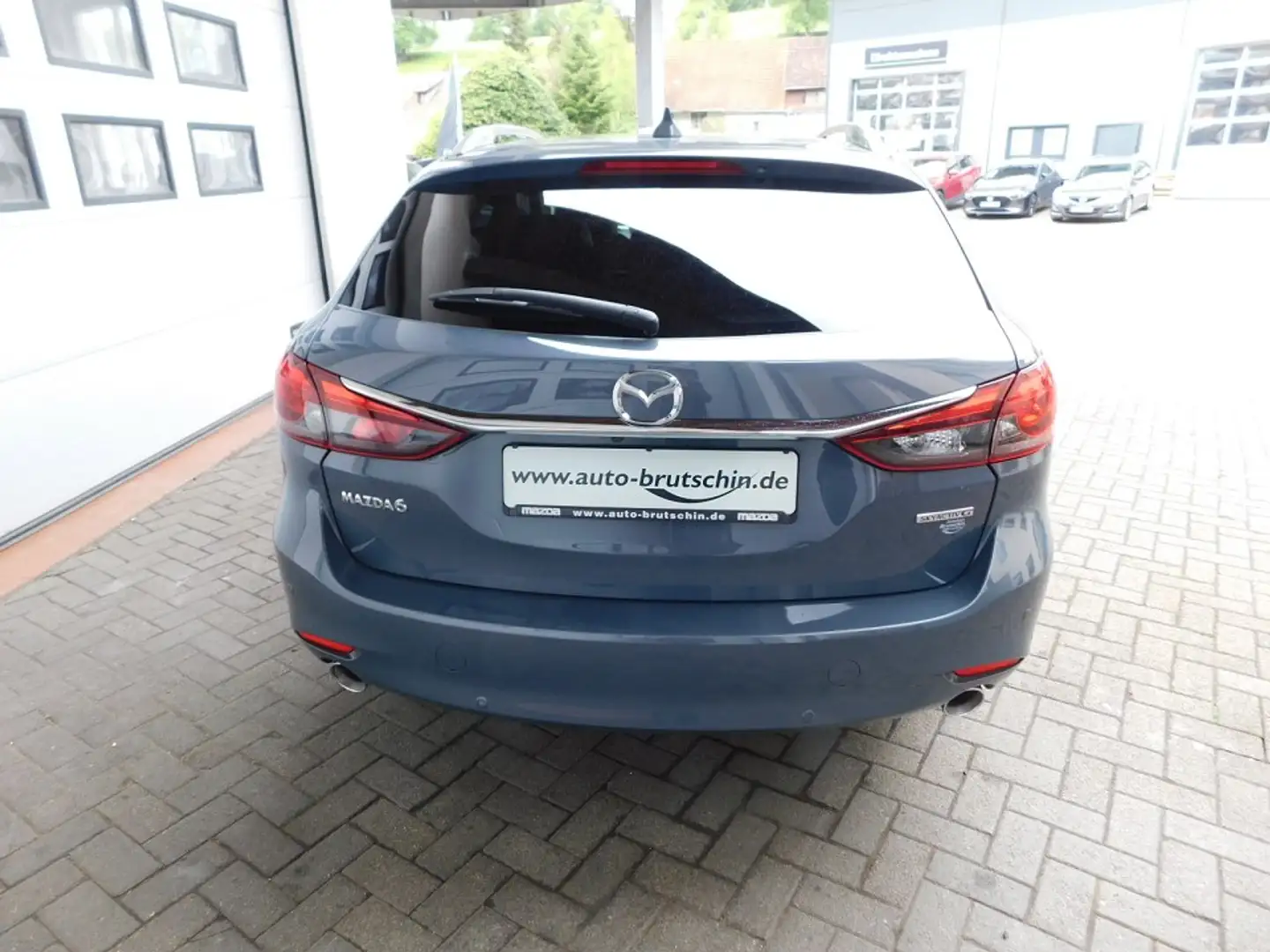 Vehicle image, number 5