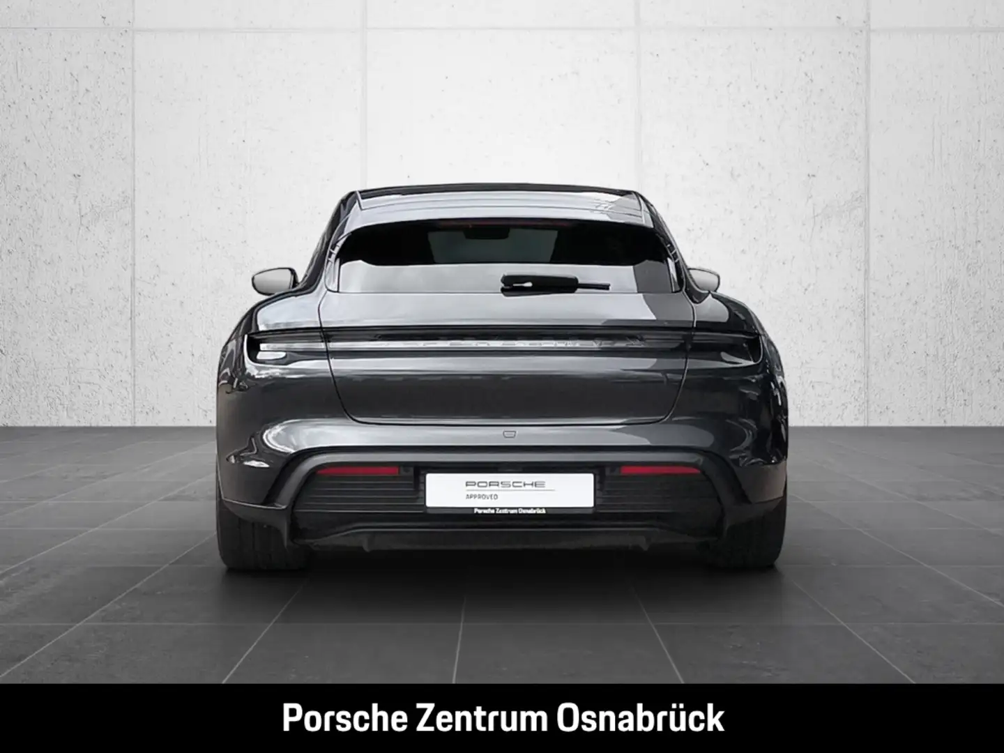 Vehicle image, number 4