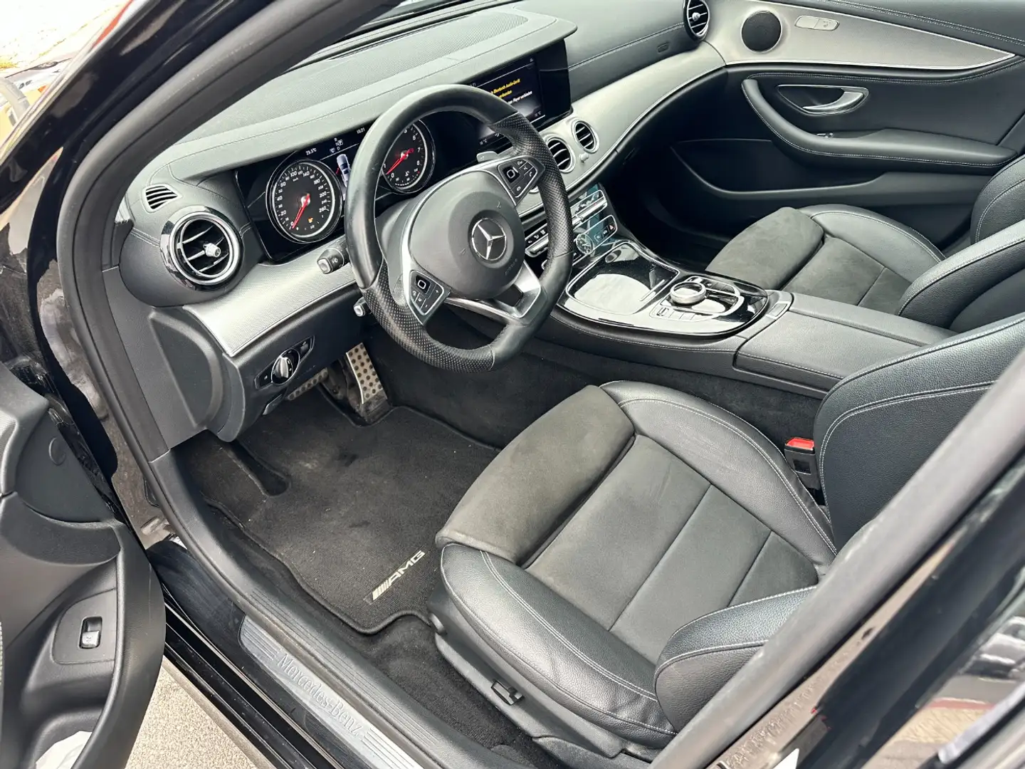 Vehicle image, number 8