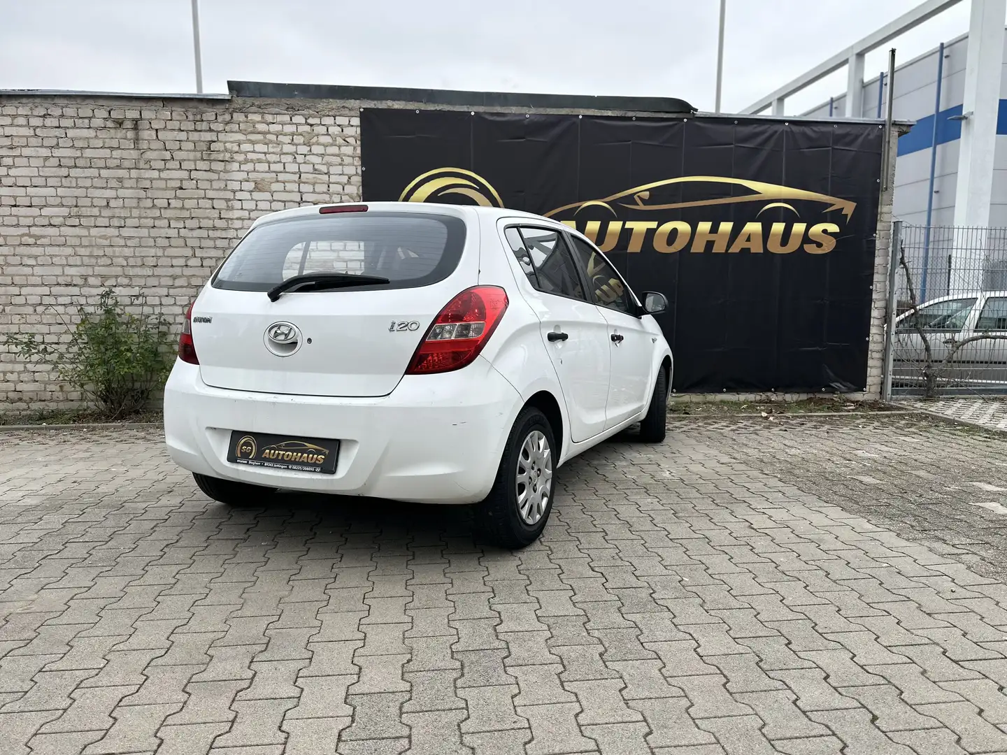 Vehicle image, number 7