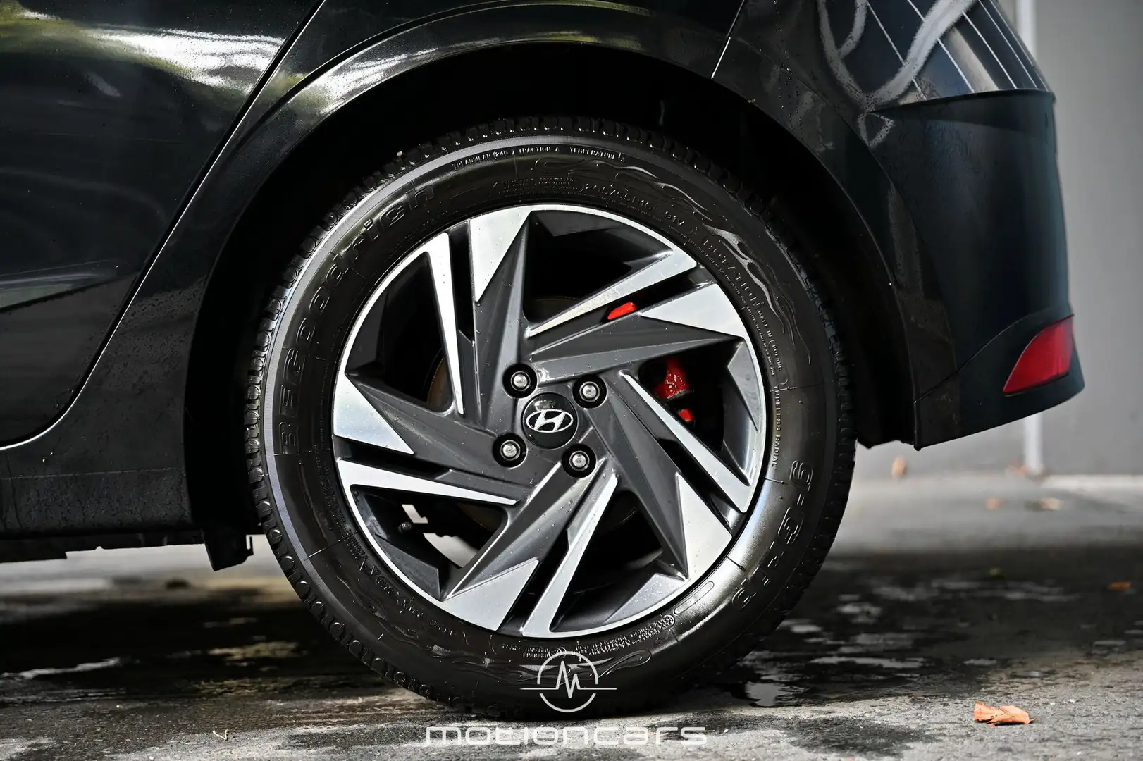 Vehicle image, number 8