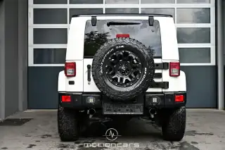 Vehicle image thumbnail, number 4