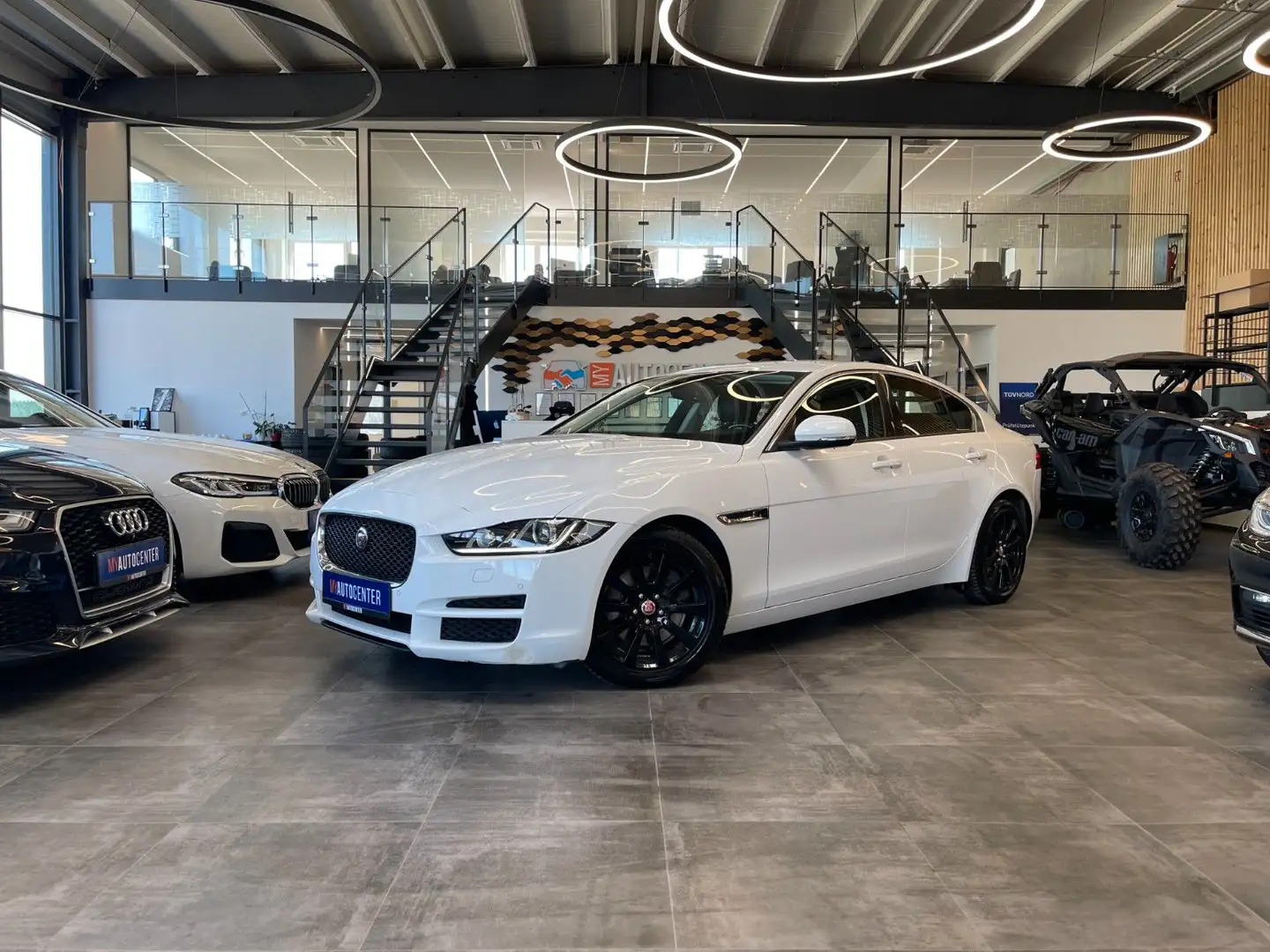Vehicle image, number 1