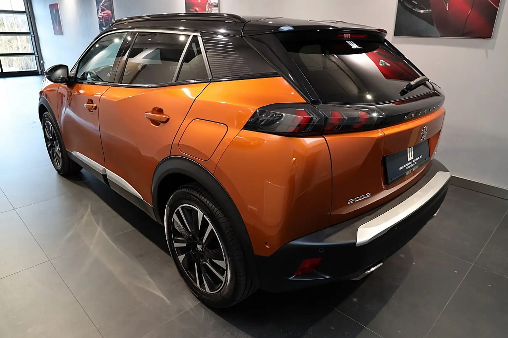 Vehicle image, number 4