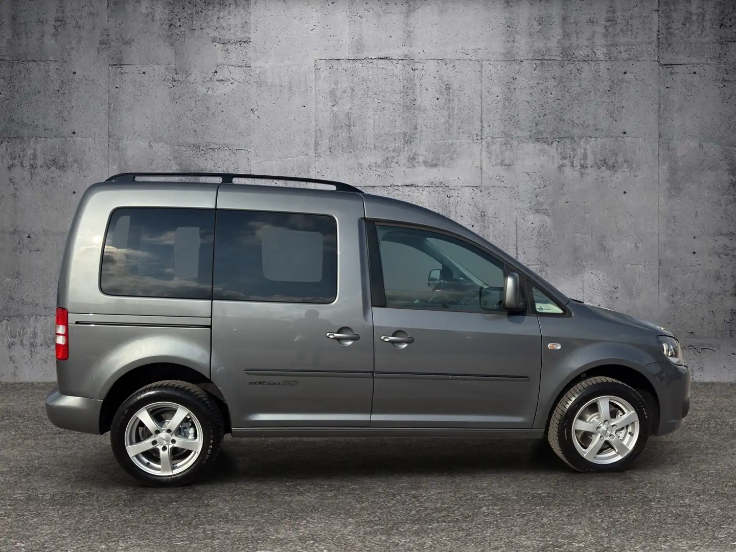 Vehicle image, number 7