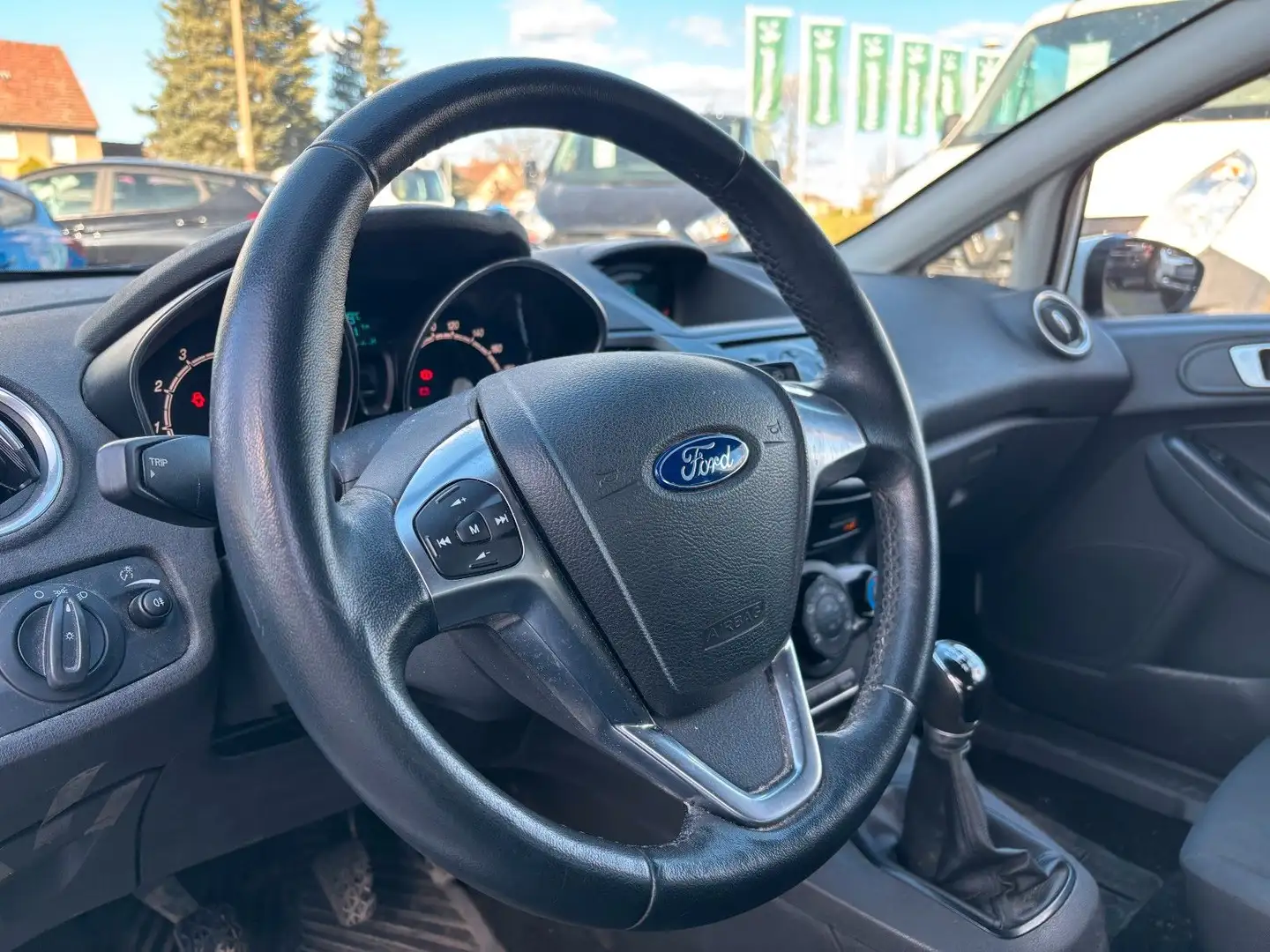 Vehicle image, number 9