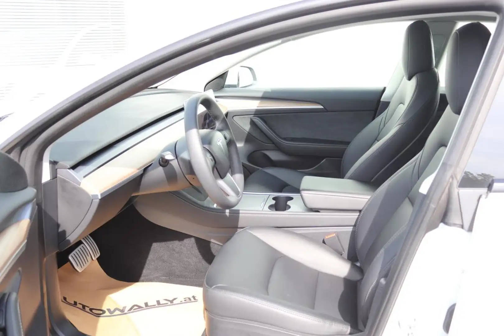 Vehicle image, number 5