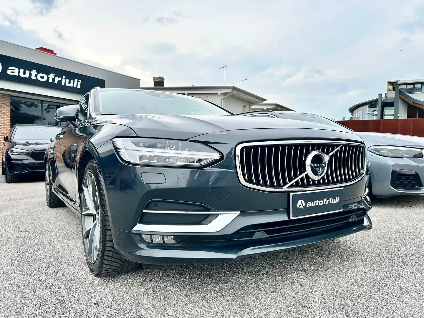 Vehicle image, number 5