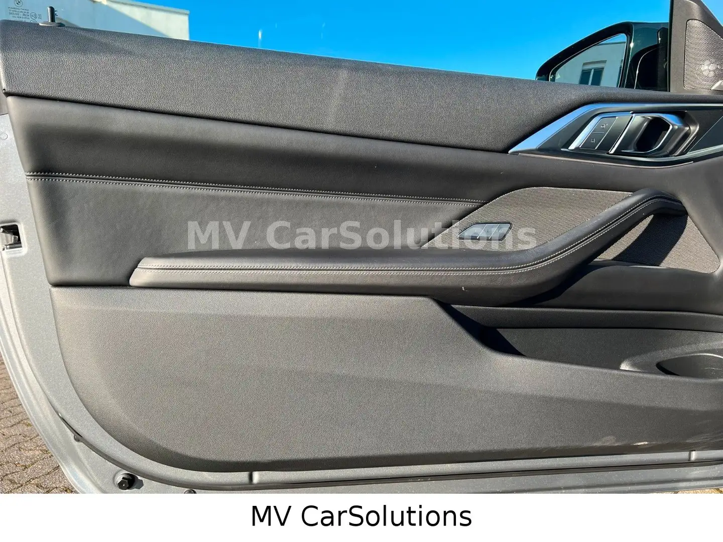 Vehicle image, number 16