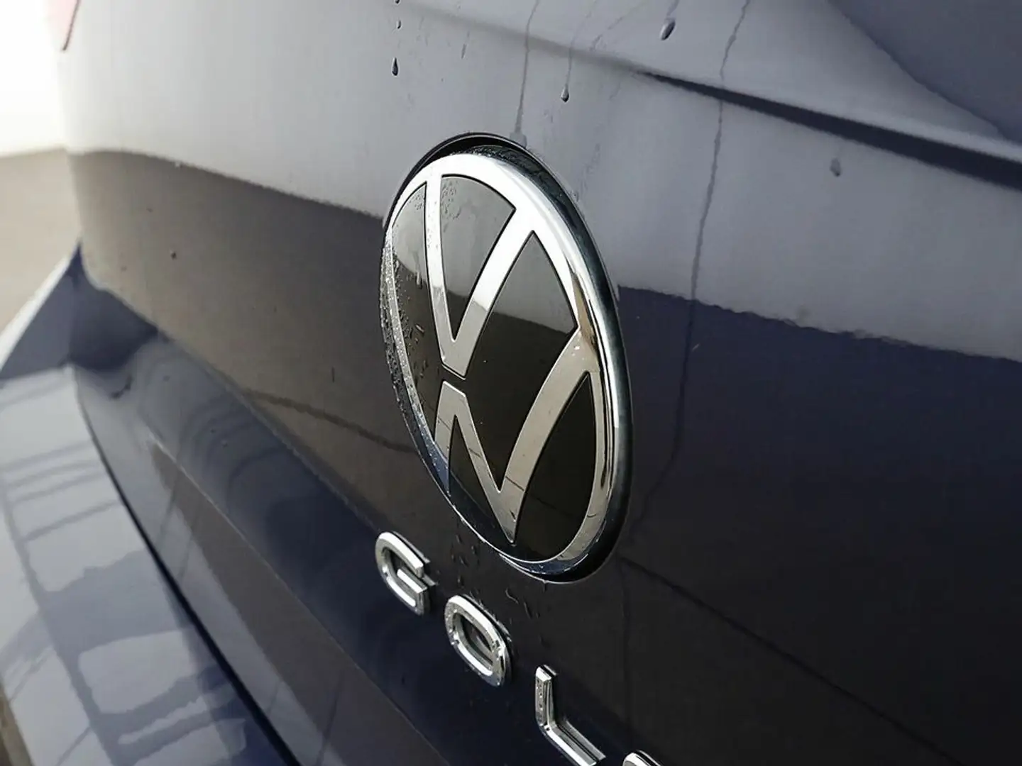 Vehicle image, number 7
