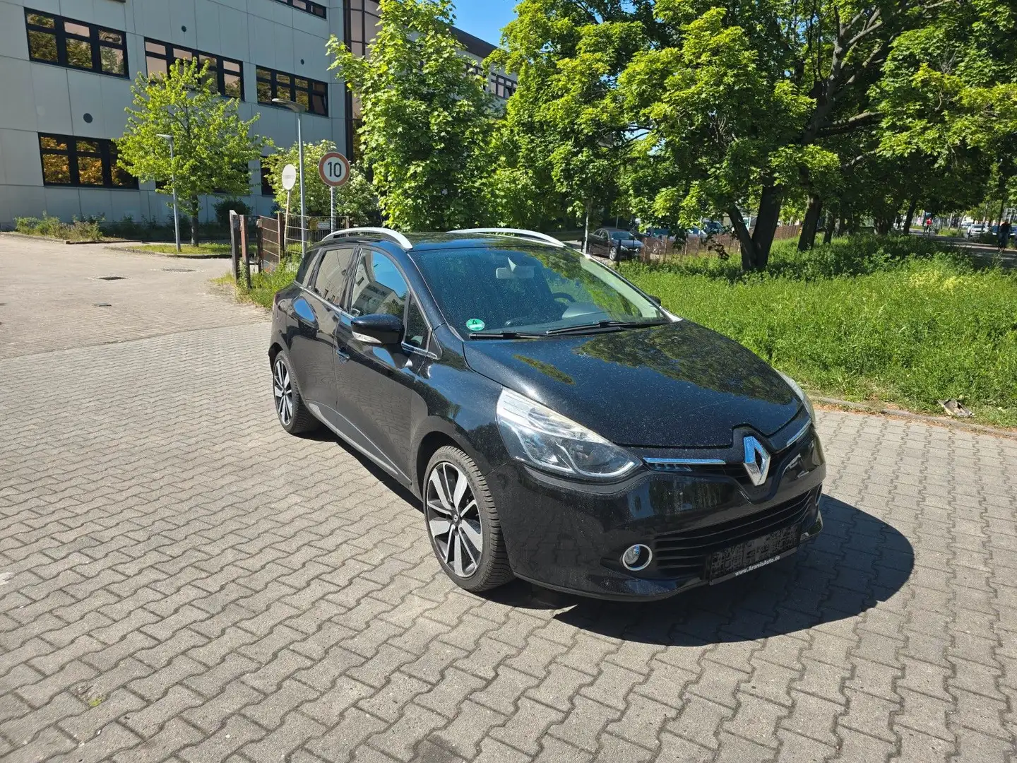 Vehicle image, number 2