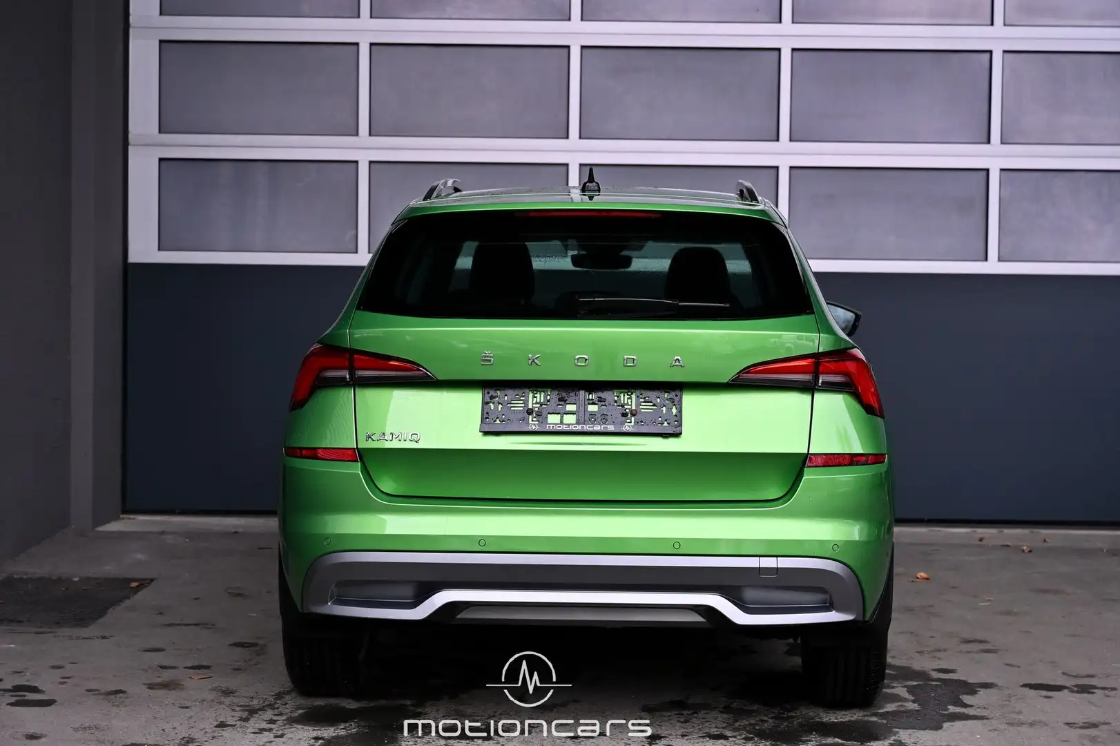 Vehicle image, number 4