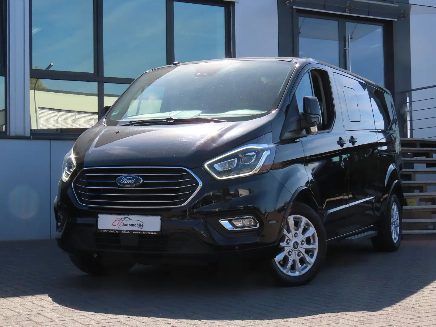Vehicle image, number 3