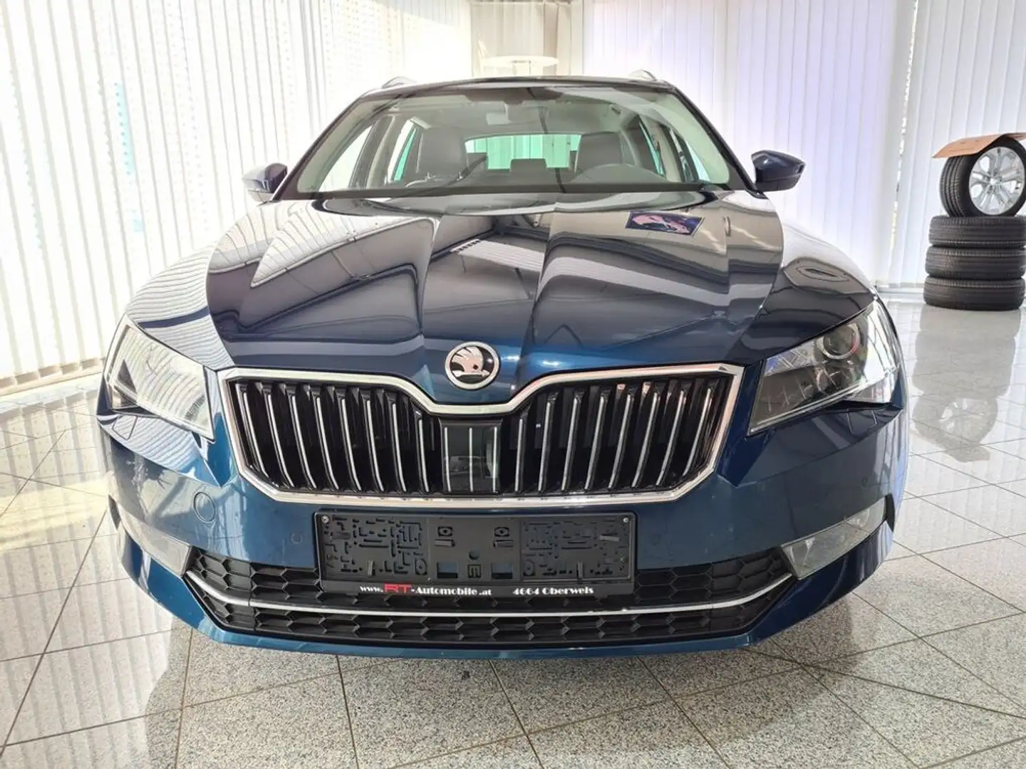 Vehicle image, number 2