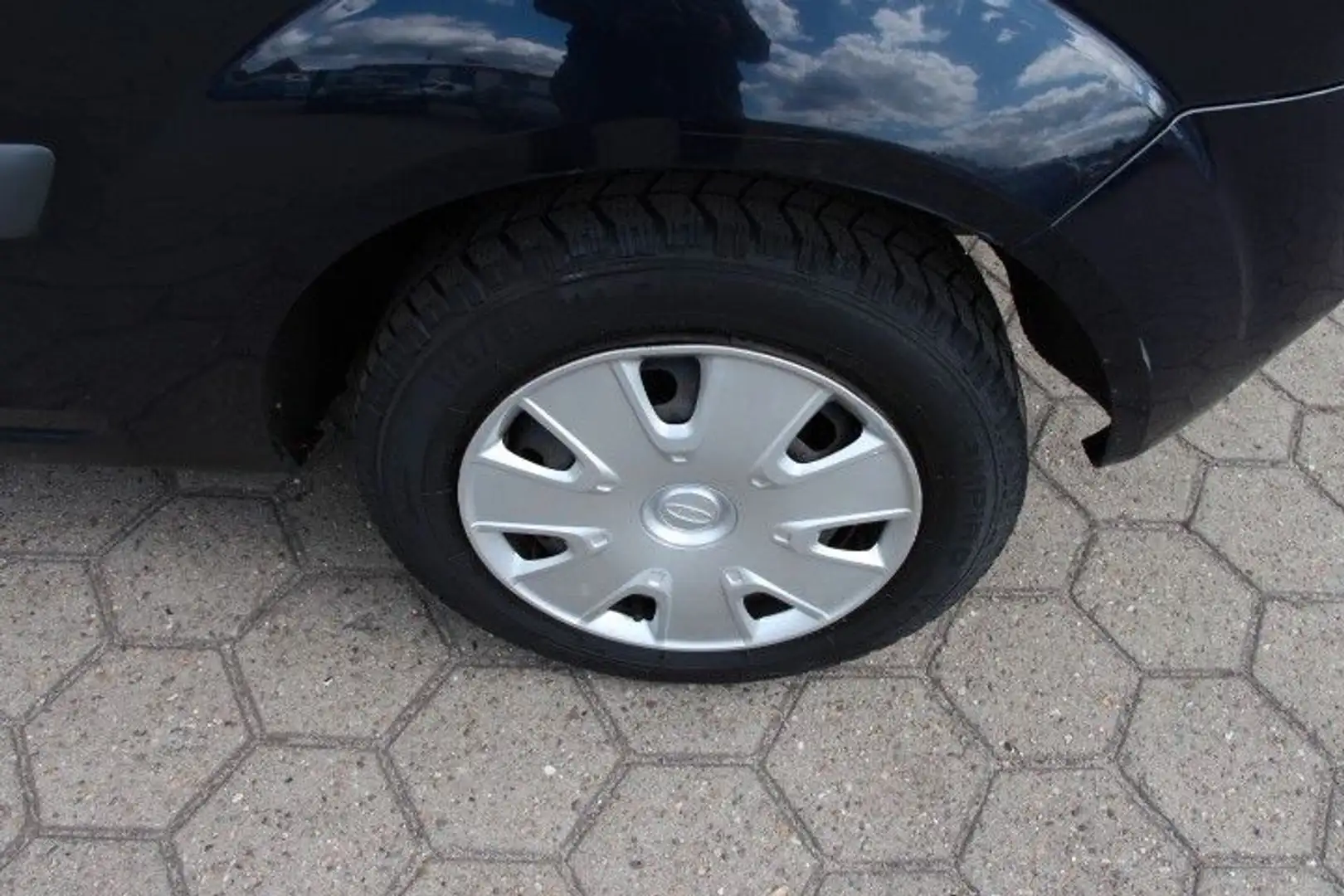 Vehicle image, number 18