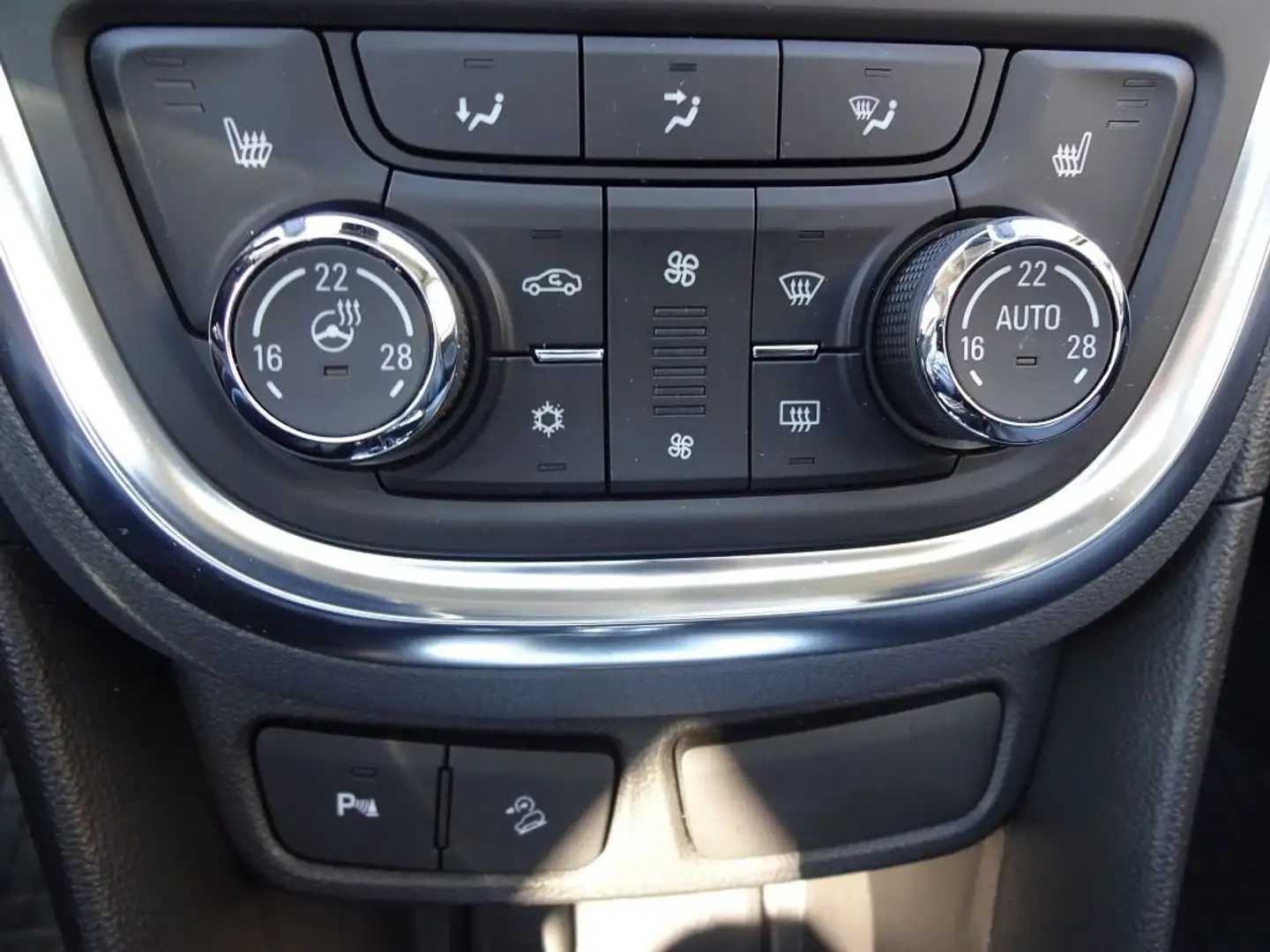 Vehicle image, number 19