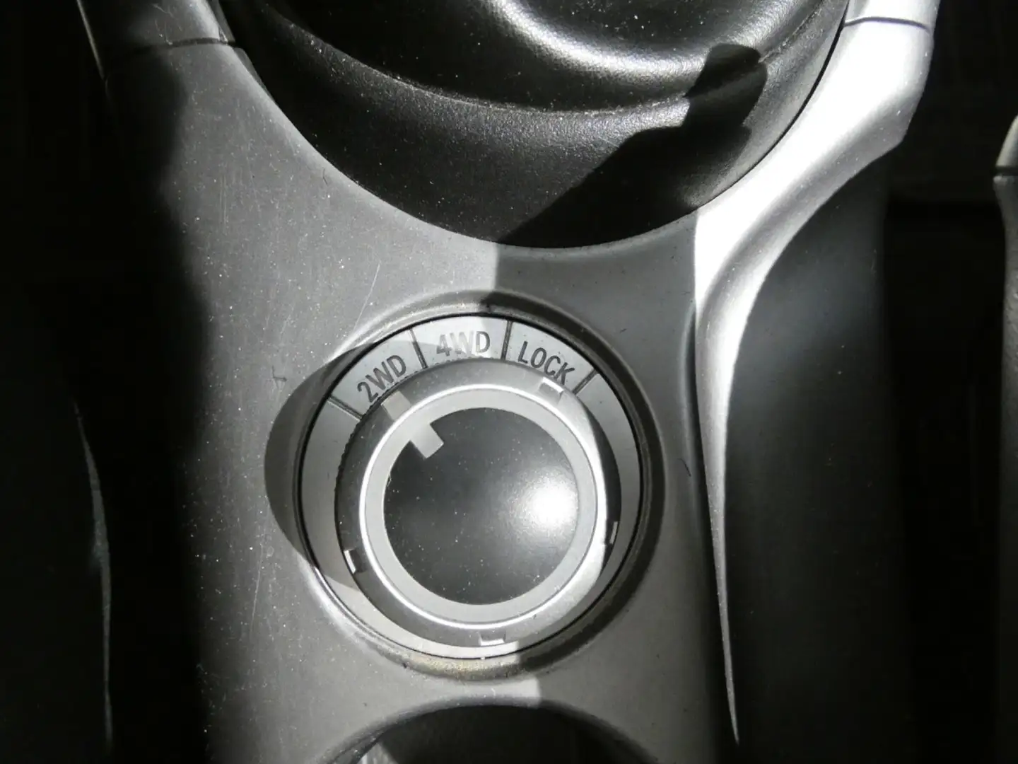 Vehicle image, number 13