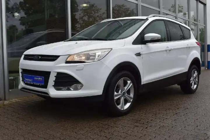 Additional image of the vehicle