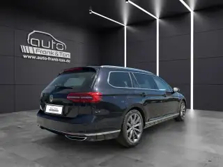 Vehicle image thumbnail, number 6