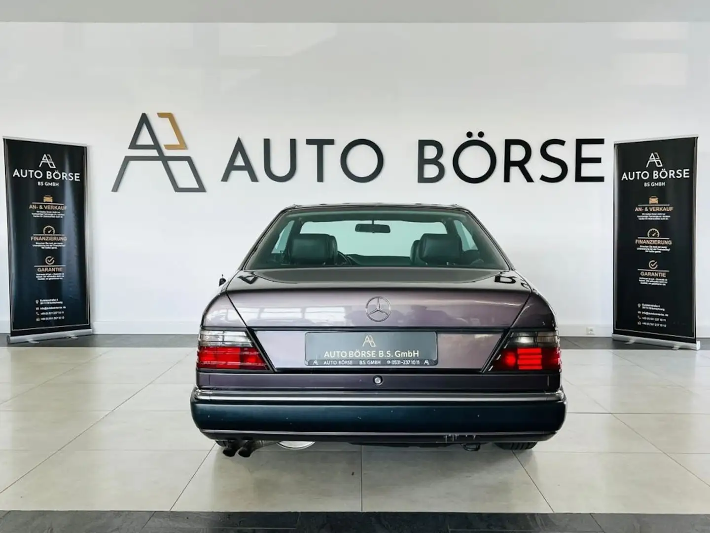 Vehicle image, number 4