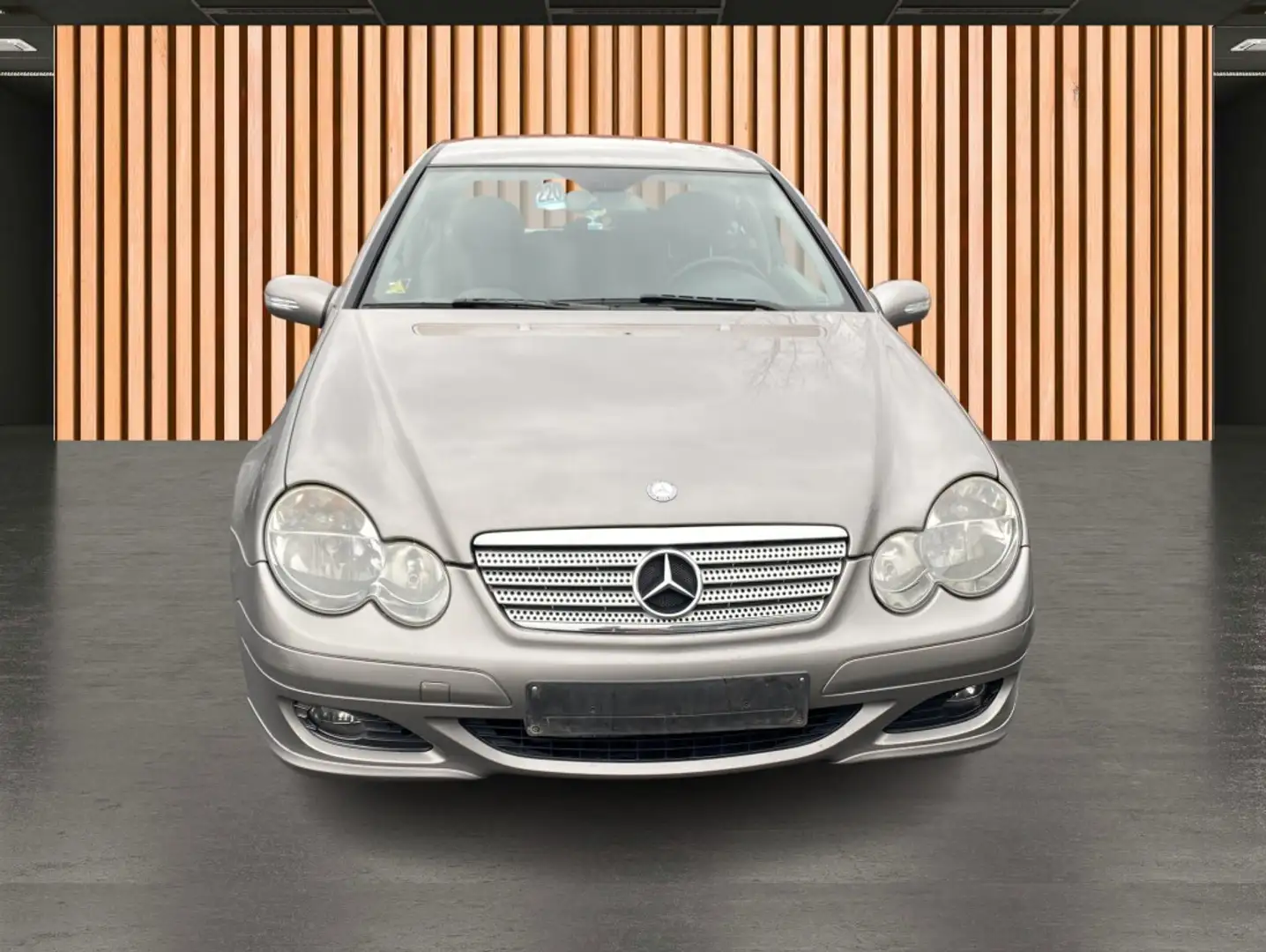 Vehicle image, number 13