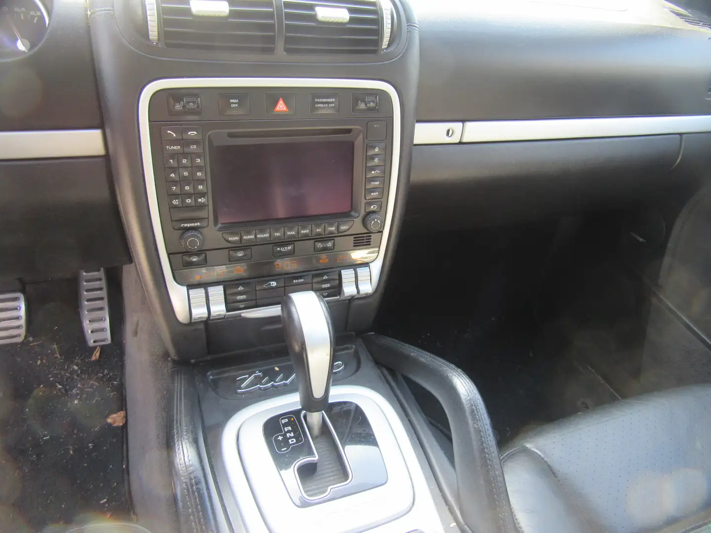 Vehicle image, number 12