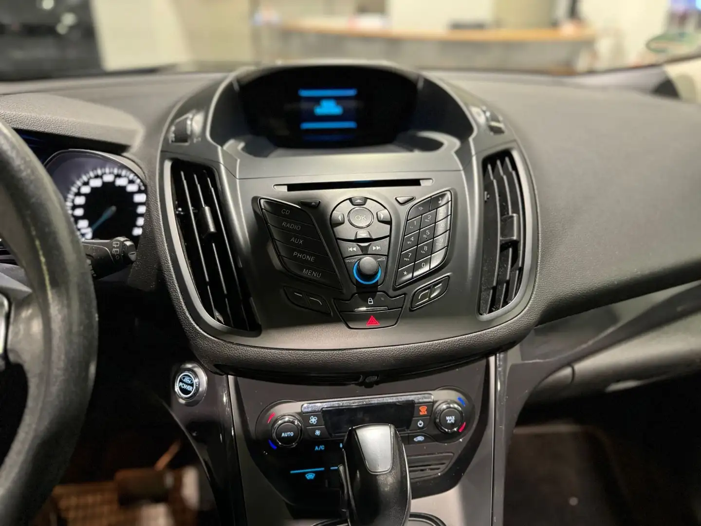 Vehicle image, number 12