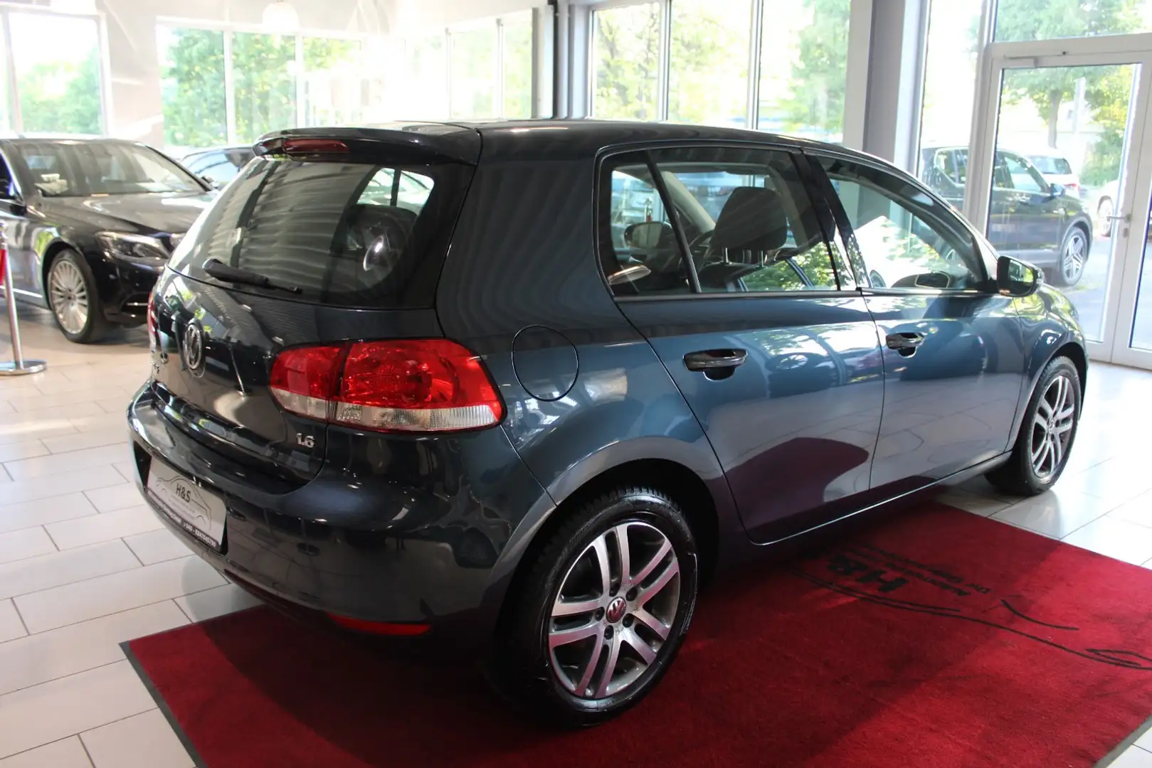 Vehicle image, number 4