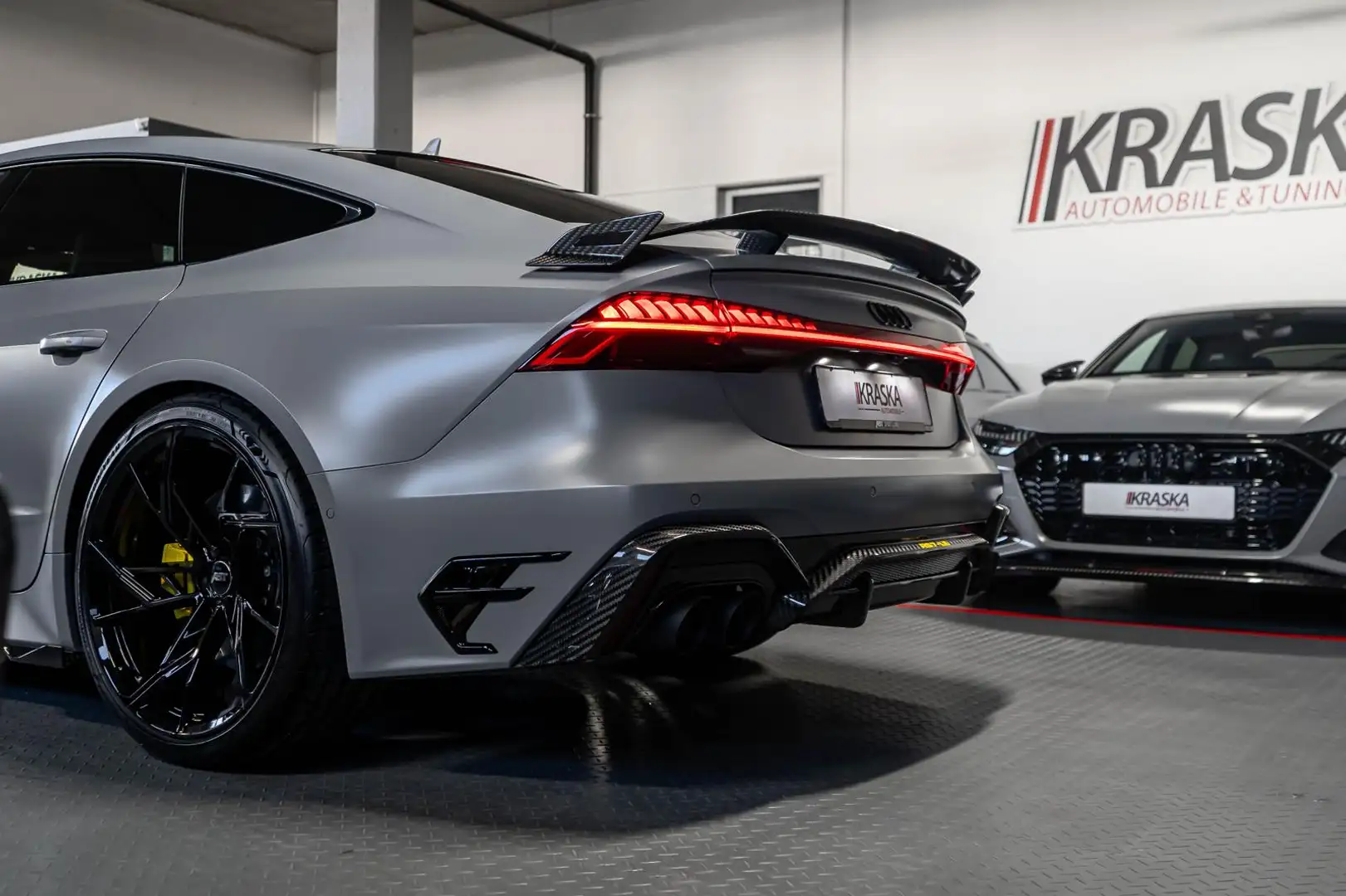 Vehicle image, number 13