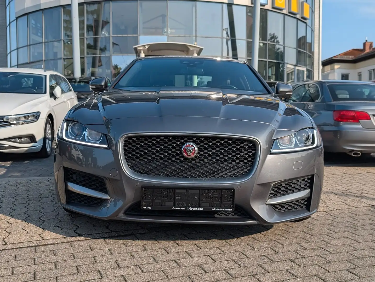 Vehicle image, number 4