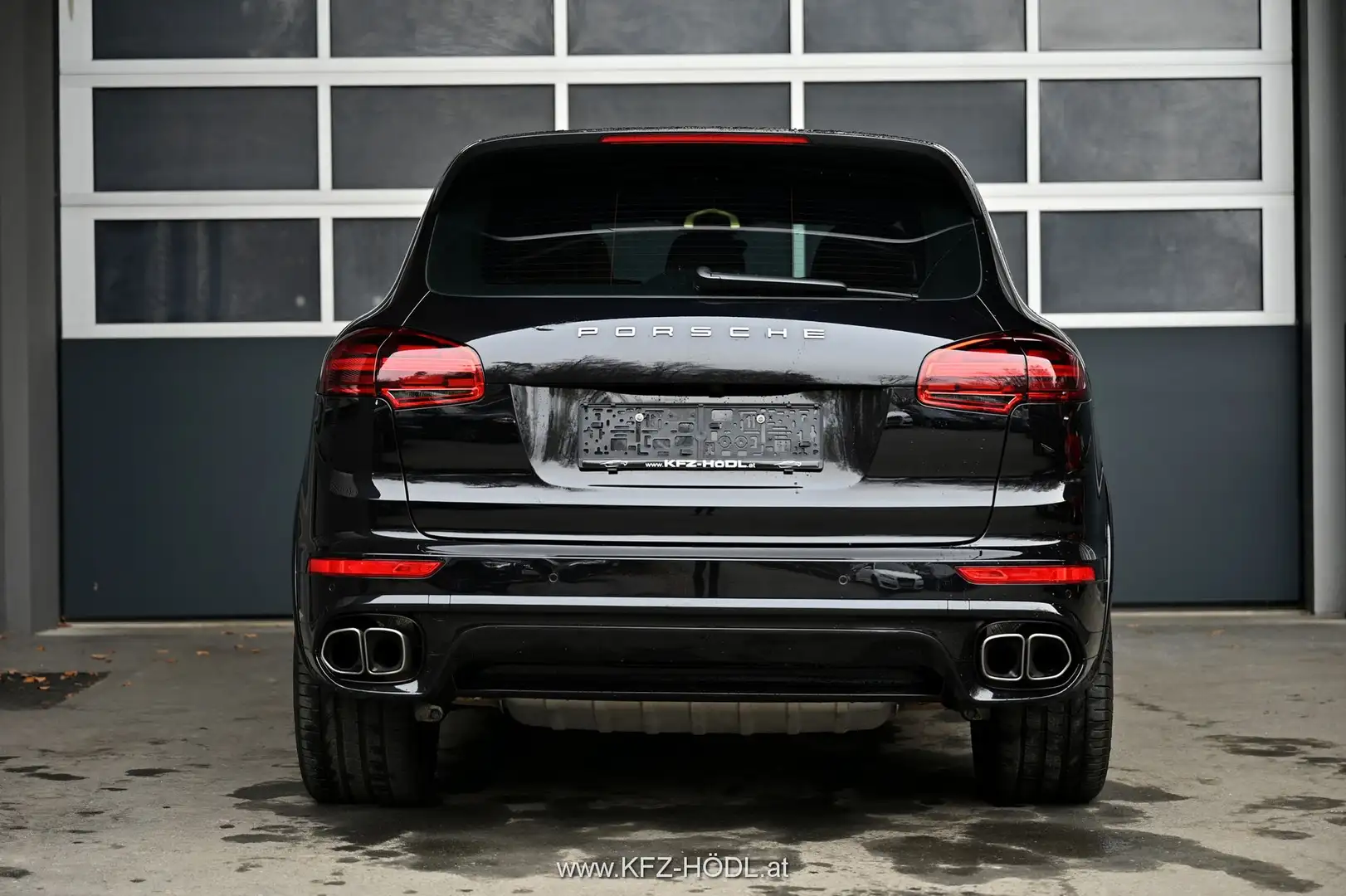 Vehicle image, number 4